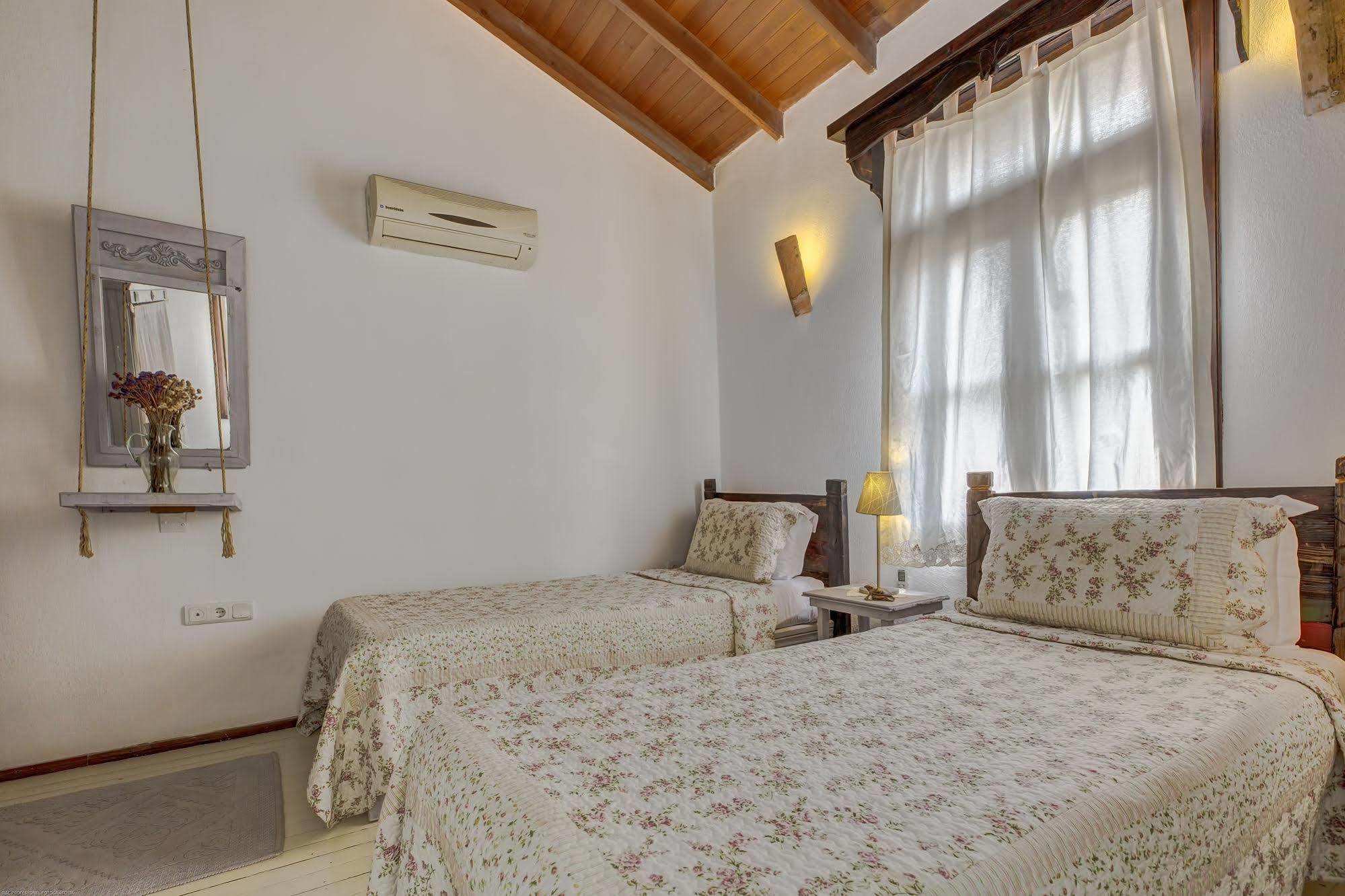 Retro Butik Otel (Adults Only) Cesme Exterior photo