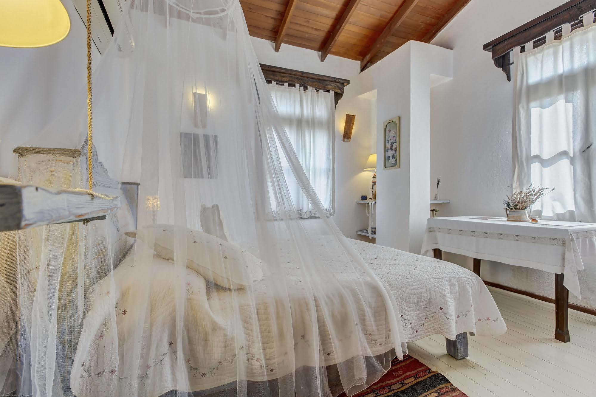Retro Butik Otel (Adults Only) Cesme Exterior photo